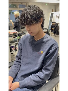 ハイプ(HYPE) 波巻き/メッシュ/スキンフェード/学割/白髪染め/縮毛矯正/韓国