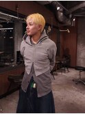 ハニーブロンドセンターパートショート