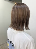 【お客様スタイル】細かめハイライトばっさり切りっぱなしボブ