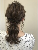 オウルヘアー(Owl hair)&nbsp;ローポニーアレンジ