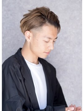 スタジオ 渋谷 原宿(Stujio) ハイトーンカラーで格好良いツーブロック