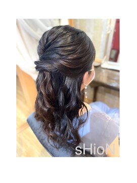 シオン(sHioN) ハーフアップ