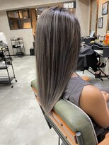 サニー 渋谷(SUNNY)&nbsp;グレーベージュニュアンスカラーアッシュミルクティー