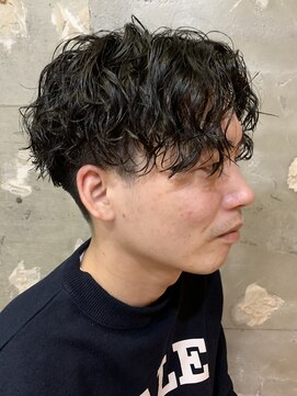 アカ(ACA) センターパートツイストスパイラルパーマツイストパーマ札幌大通