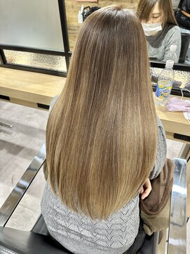 フォーク(FOLK) 髪質改善出来る白髪ぼかしハイライト_バレイヤージュ７