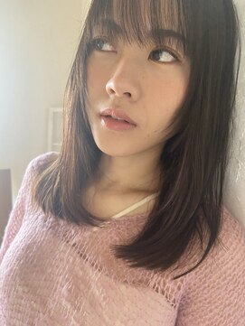 エルフォ(elfo) 40代 髪型 ストレート 前髪あり