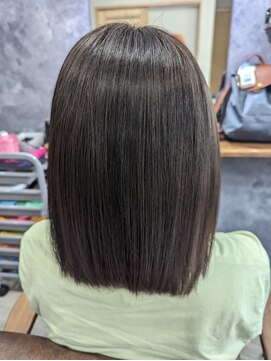 ロム アッシュブラック/切りっぱなし/切りっぱなしミディアム