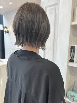 キャアリー(Caary) 福山市美容室Caary 切りっぱなしボブ透明感グレージュカラー