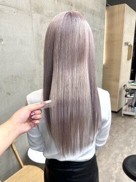 バド(bado) パールホワイト/透明感カラー／レイヤーカット／髪質改善/本町