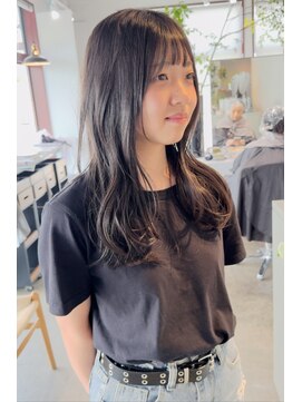 レイヤーカット／暗髮