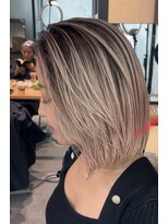 サロウィン 下北沢(SALOWIN) ナチュラルなベージュのシャドールーツ