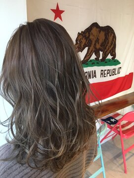 エース (ACE) ACE LA 波ウェーブ×オリーブグレージュ