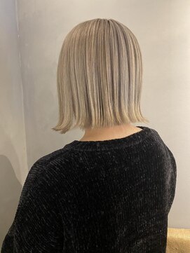 ジーナ(XENA) white blond