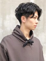 キアラ(Kchiara) お洒落なミディアムヘア×スパイラル×刈り上げ