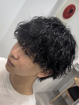 フィフス トウキョウ (fifth TOKYO) センターパートツイストスパイラルパーマメンズマッシュパーマ