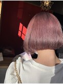 ピンクベージュ切りっぱなしボブ