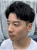 ビジネスショートスキンフェードツーブロック刈り上げスーツ