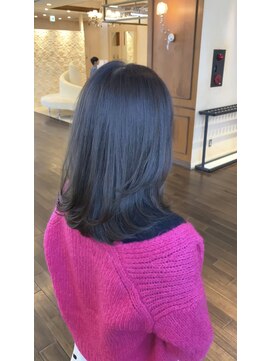 ザック ヴィ(ZACC vie) しっとり深めの艶感!アイスグレージュ