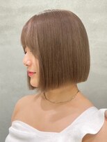 ニトバイアンキシム(nit by ahnkism)&nbsp;ボブミルクティーベージュブリーチダブルカラー堀江