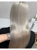 天神美容室&nbsp;ダブルカラー／レイヤーカット／ハイトーン