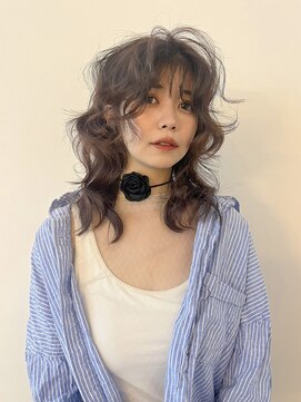 カルテ(QUARTE) レイヤーウルフカット