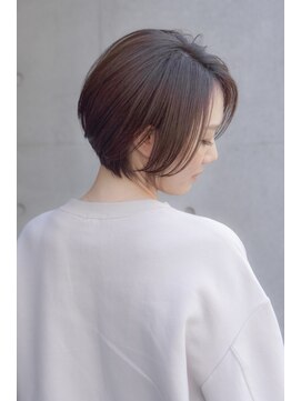 トップシェイプ(TOP SHAPE) 40代・50代大人のためのフラットラインで魅せる、コンパクトボブ