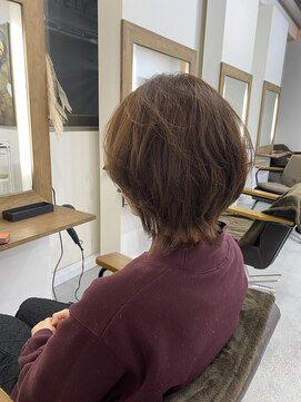 ニュアンスウルフボブ