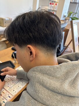 メンズカノエ 山口小郡店(Men's CANOE) ショートセンターパート×フェードスタイル