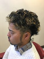 バーバー アカダマ&nbsp;ワイルドヘア　スタイリスト中野