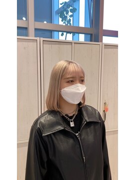 リー 梅田(Lee) Lee UMEDA　ブリーチ×ベージュカラー