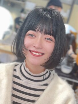 ティア(Tia.) （ボブヘア/縮毛矯正/髪質改善/内巻きボブ/きりっぱなしボブ）