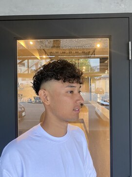 スタッグバーバー 東生駒店(STAG BARBER) 外国人風スペインカール