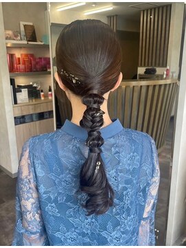 スリーバイベルベット(THREE...by velvet) ツインテール/ポニーテール/カチモリ/ハーフアップ