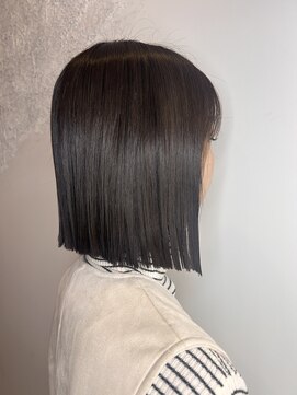 ルフェール ビューティーアンドスパ(REFAIRE beauty&spa) 切りっぱなしボブ　前下がり