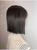 切りっぱなしボブ 前下がり