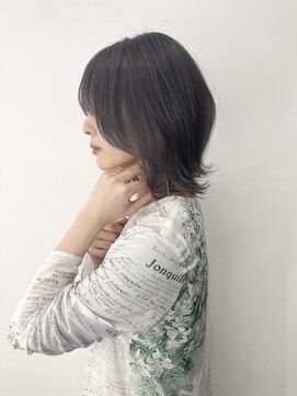 マスカリ(muscali) #イメチェン#外ハネボブ#丸型#ホワイトグレージュ#ミニウルフa20