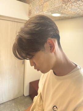 メロウ(mellow) センターパート★暗髪ブリーチカラー★