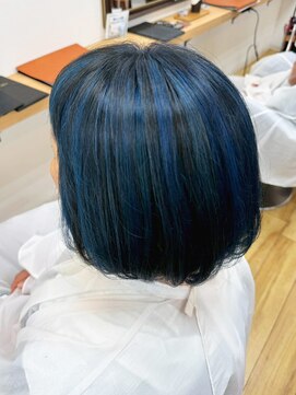 モーラ 鳳店(MOLLA) 深みネイビーブルーボブ