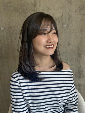 ハーフアンドハーフ(HALF and HALF) オリーブグレージュ/レイヤーカット/艶髪/地毛風ストレート