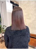ピンクベージュ