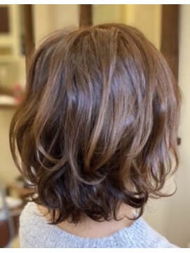 アンティム ヘアーデザイン(antime hair design) 【antimeオススメ】コスメカール＆ハイライトボブ♪