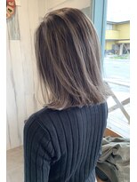 ファムエリア(FEMME AREA)&nbsp;グレージュ　ミディアムボブ