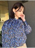 軽さと動きのあるミディアムレイヤーボブスタイル