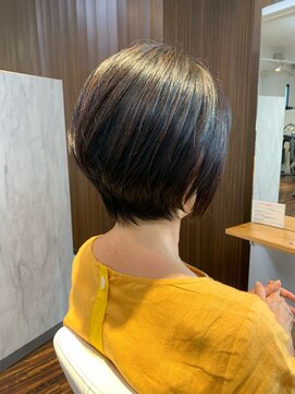 アトリエアルシュ(atelier ARCHE) 大人ショートボブ,小顔,ひし形ショートボブ,後頭部ボリューム