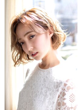 スピガ(SPIGA) ハイトーン×切りっぱなしボブ