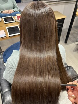 ライフ(LIFE) 髪質改善ヘアエステ/縮毛矯正/ストレート/イメチェン/フェミニン