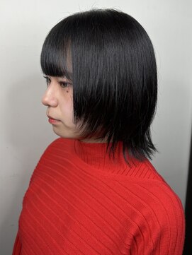 グラッド(GLAD.) ショートウルフミディアムウルフカット顔まわりレイヤーカット