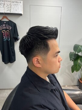 イントロバイフィーネ 渋谷(INTRO . by Fi-Ne) ナチュラルフェード/ビジネススタイル