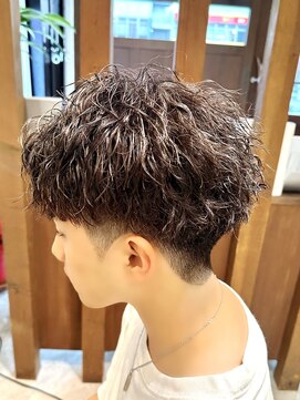 ビューネオ(VIEW NEO) メンズパーマ/ピンパーマ/ツイスト/メンズカット/谷町四丁目