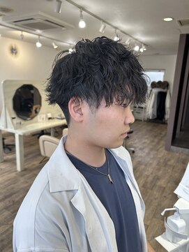 ラヴィラ(la villa) 波巻きスパイラルパーマ